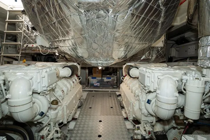 Cloudy Bay Yacht Photos Pics 