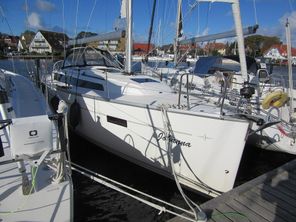 2021 Bavaria Cruiser 37