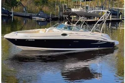 Sea Ray 240 Sundeck