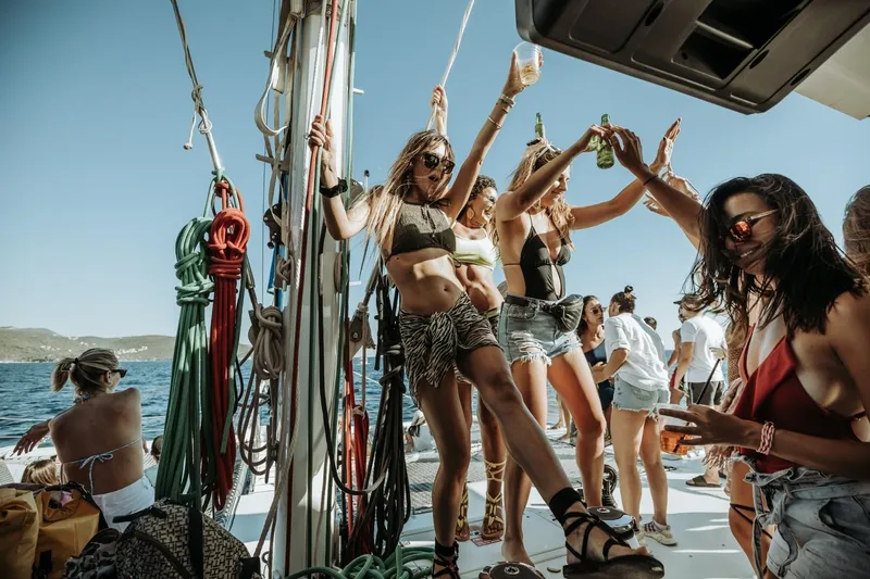 Tahiti Yacht Photos Pics Party on a 2015 Fountaine Pajot TAHITI catamaran with friends enjoying the sun and sea.