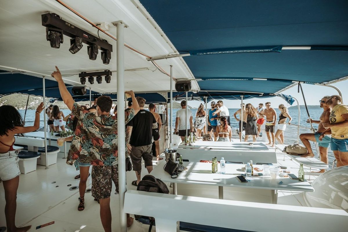 2015 Fountaine Pajot 80 