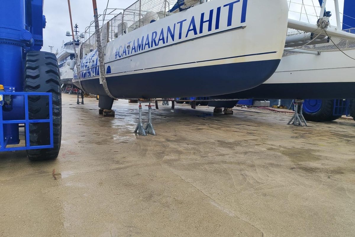 2015 Fountaine Pajot 80 