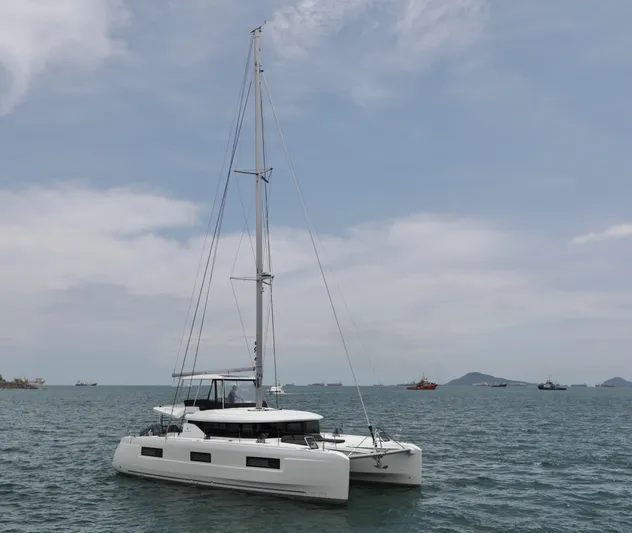 Babur Yacht Photos Pics 