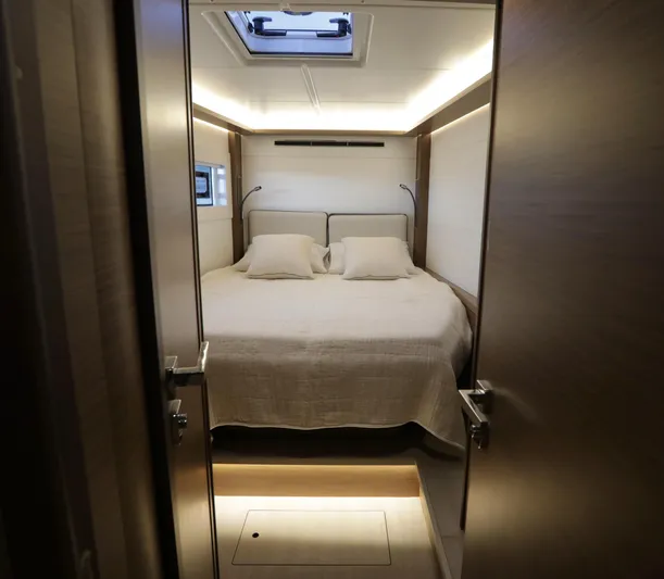 Babur Yacht Photos Pics 