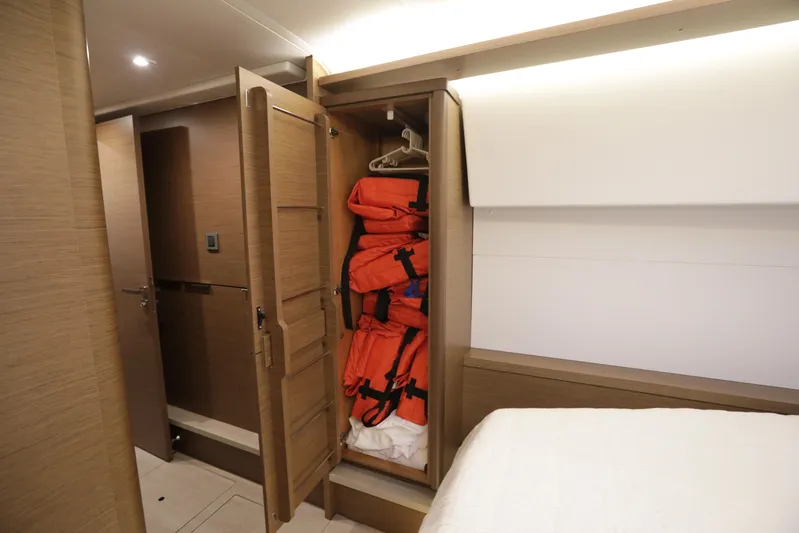 Babur Yacht Photos Pics 