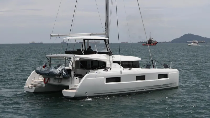 Babur Yacht Photos Pics 