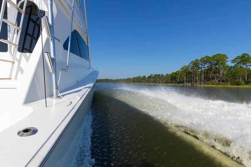 Watusi Yacht Photos Pics 2002 61 Viking Convertible Watusi Deck