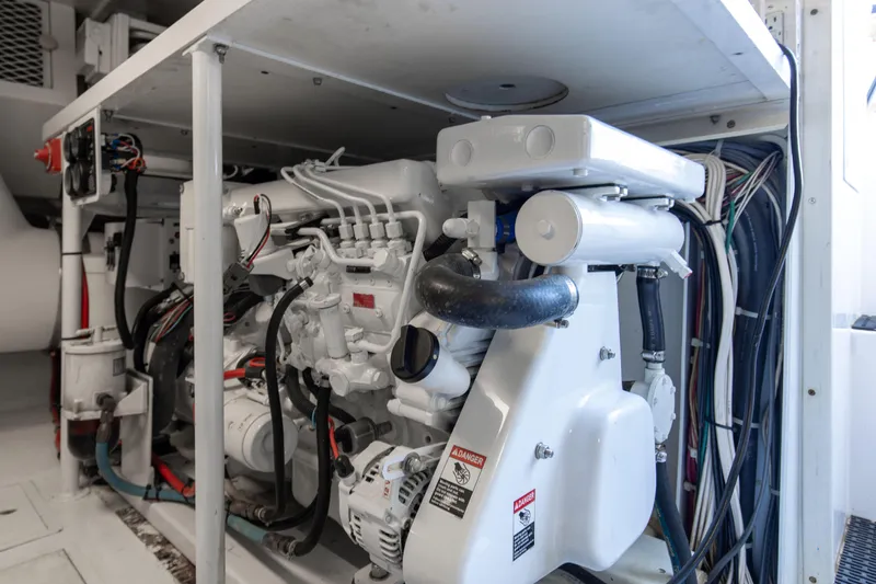 Watusi Yacht Photos Pics 2002 61 Viking Convertible Watusi Gensets