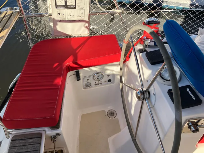 Knot Working Yacht Photos Pics 