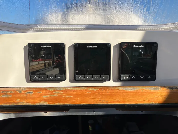 Knot Working Yacht Photos Pics 