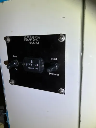 Knot Working Yacht Photos Pics 