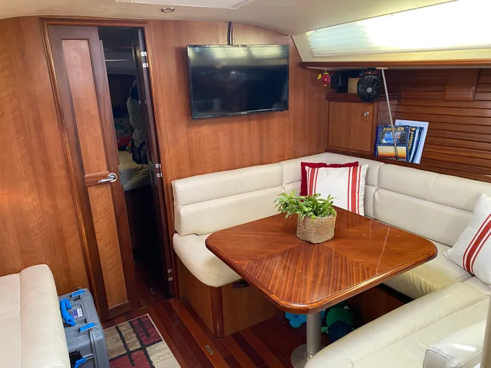 Knot Working Yacht Photos Pics 