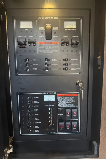  Yacht Photos Pics Control pannel