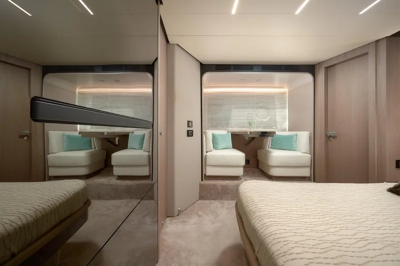 Atlantis Yacht Photos Pics Azimut 72 - 2023 - For Sale