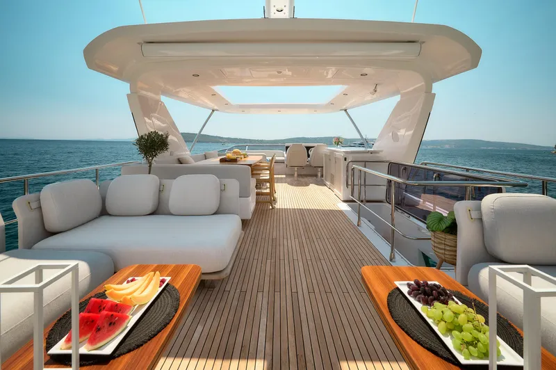 Atlantis Yacht Photos Pics Azimut 72 - 2023 - For Sale