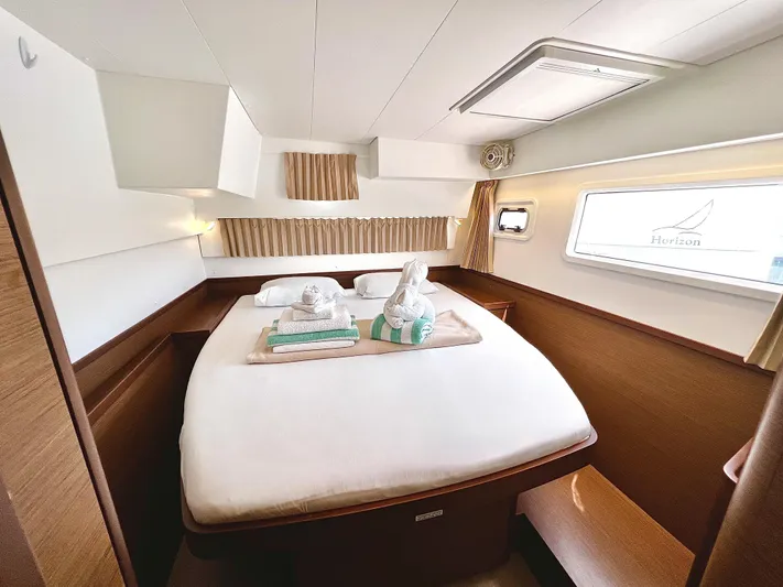 Rendezvous Yacht Photos Pics 