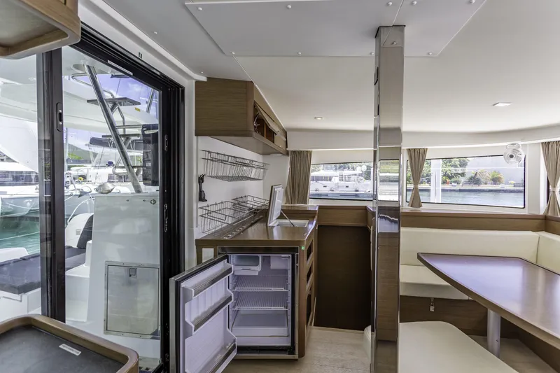 Rendezvous Yacht Photos Pics 