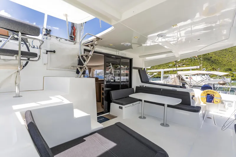 Rendezvous Yacht Photos Pics 