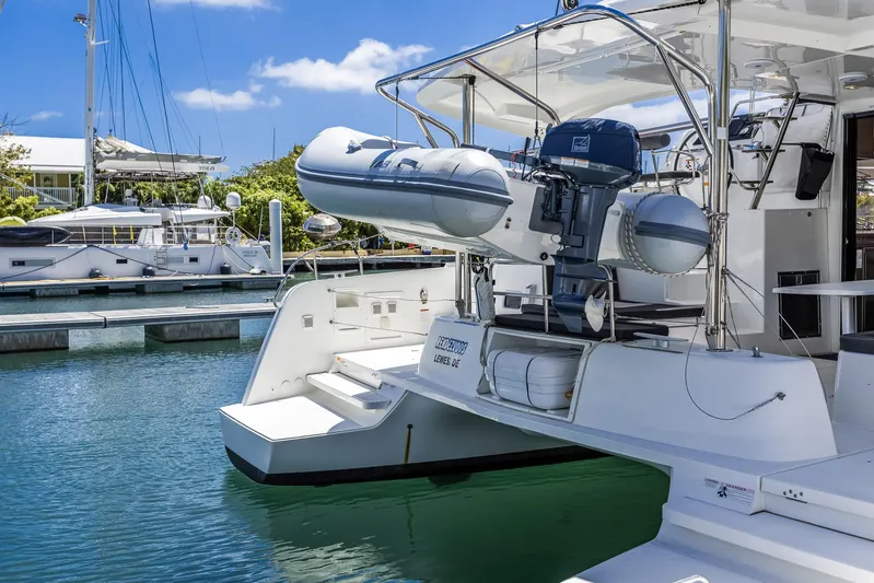 Rendezvous Yacht Photos Pics 