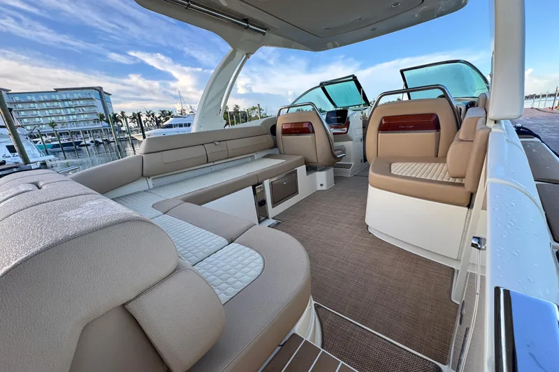  Yacht Photos Pics 2021 Chris-Craft Launch 31 GT interior with luxurious seating and modern design.