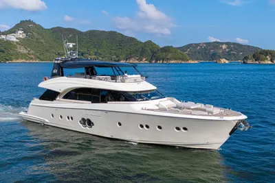 Monte Carlo Yachts MCY 86