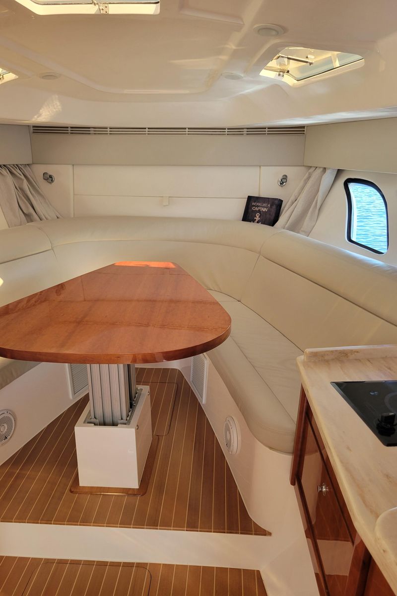 2016 Intrepid 47 