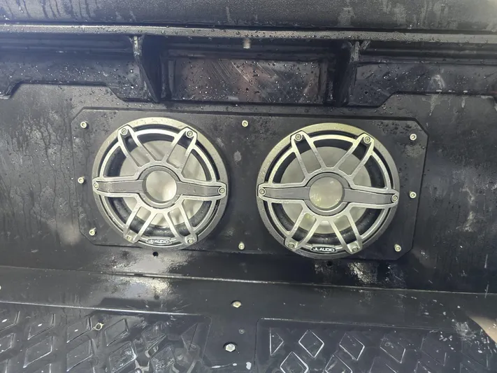 Dgs777 Yacht Photos Pics Dual JL Audio speakers in a rugged DGS 777 Military Version vehicle, 2022 model.