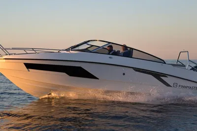2025 Finnmaster T8 met Verado 300pk ACTIE