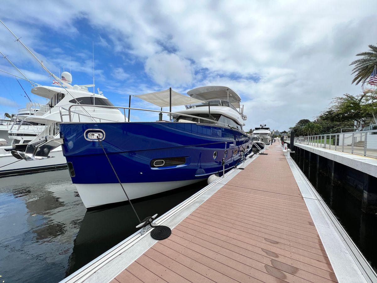 2017 Azimut 66 
