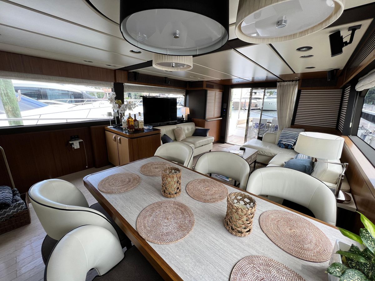 2017 Azimut 66 