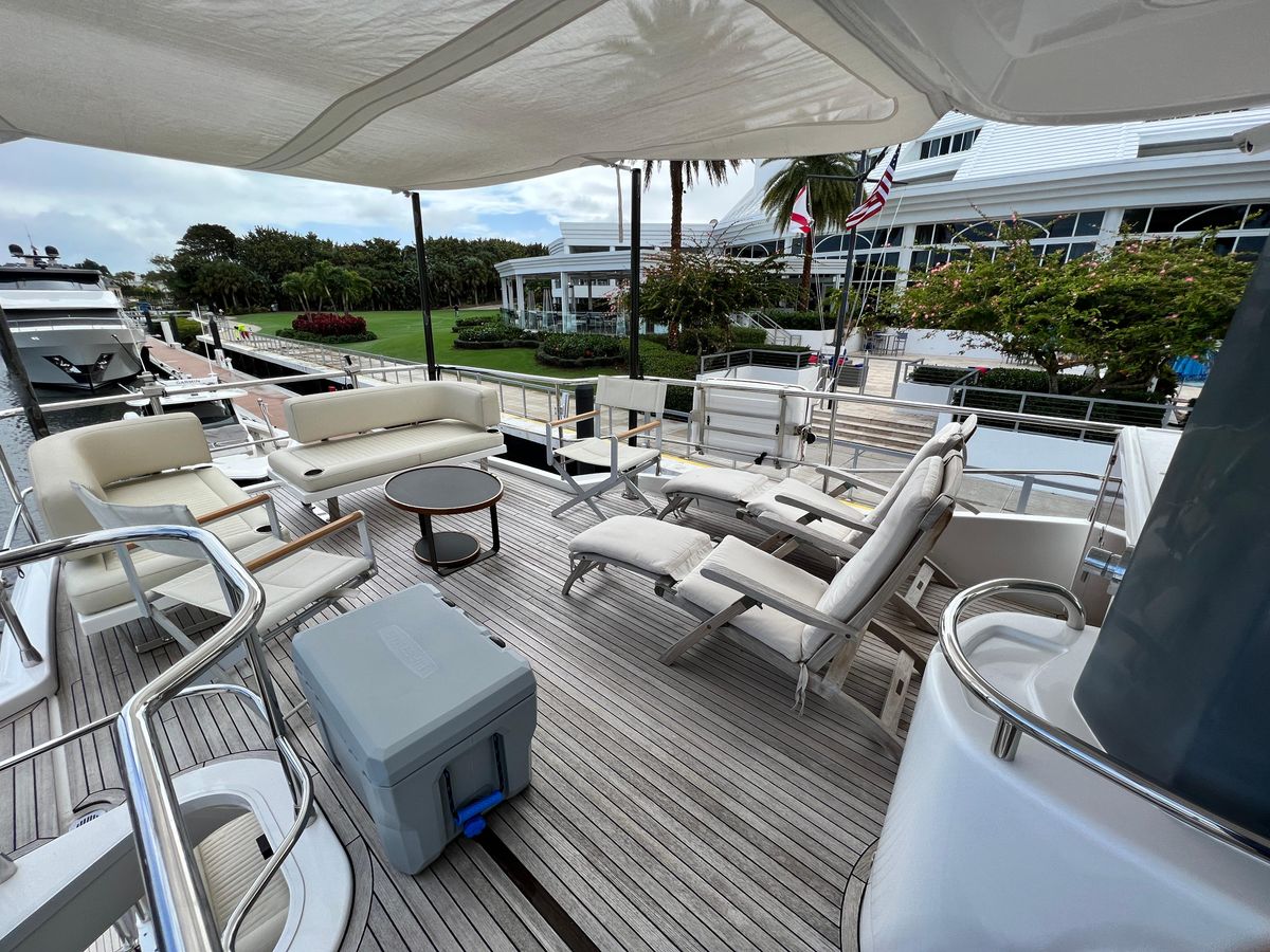 2017 Azimut 66 