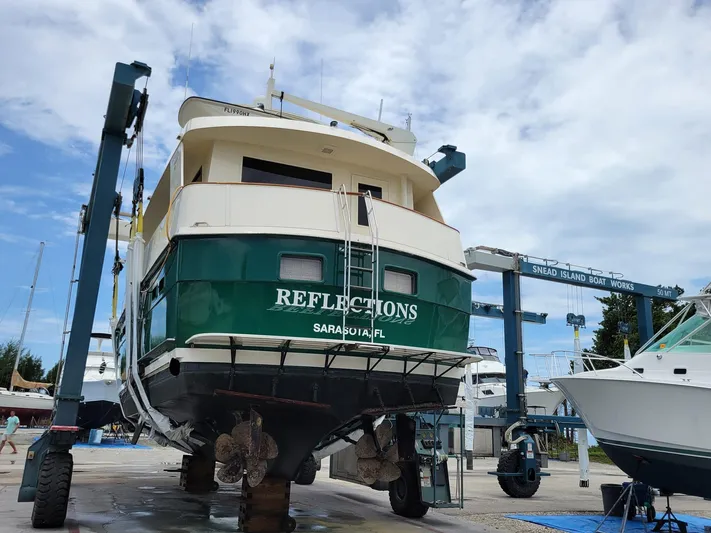 Reflections Yacht Photos Pics 1993 Hatteras 60 ED yacht "Reflections" at Snead Island Boat Works, Sarasota, FL.
