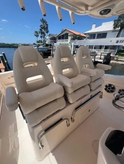  Yacht Photos Pics 2020 GRADY-WHITE 326 CANYON - Image 19