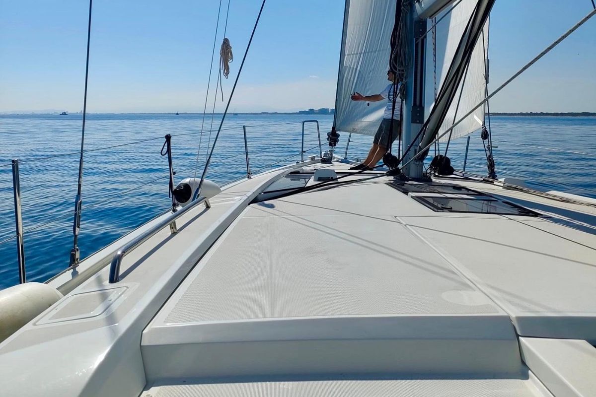 2023 Beneteau 47 