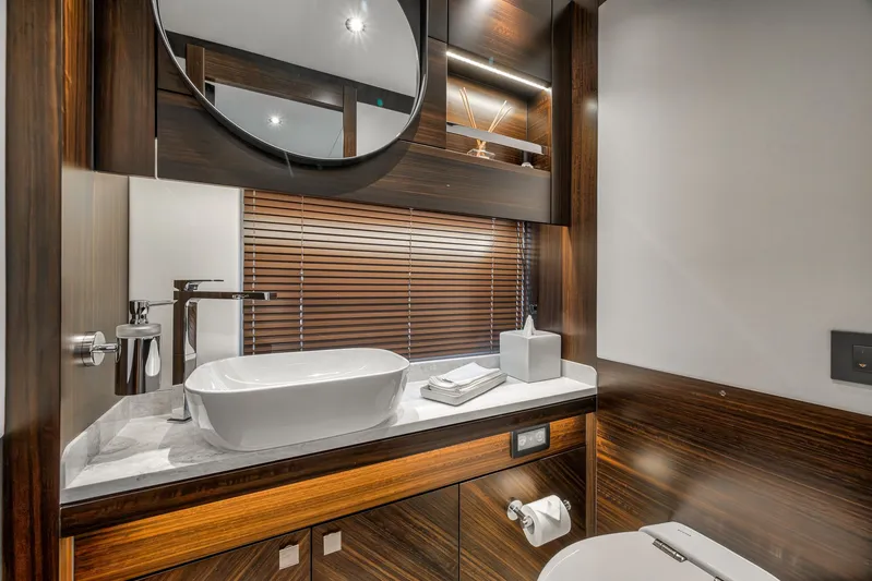 Dolce Far Niente Yacht Photos Pics 