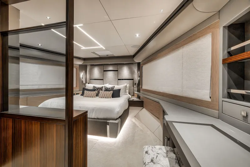 Dolce Far Niente Yacht Photos Pics 