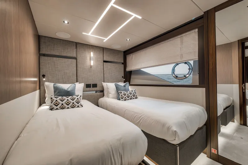 Dolce Far Niente Yacht Photos Pics 