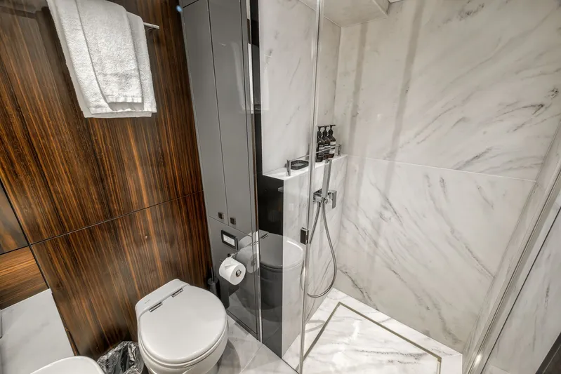 Dolce Far Niente Yacht Photos Pics 