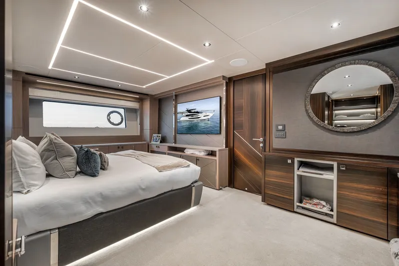 Dolce Far Niente Yacht Photos Pics 