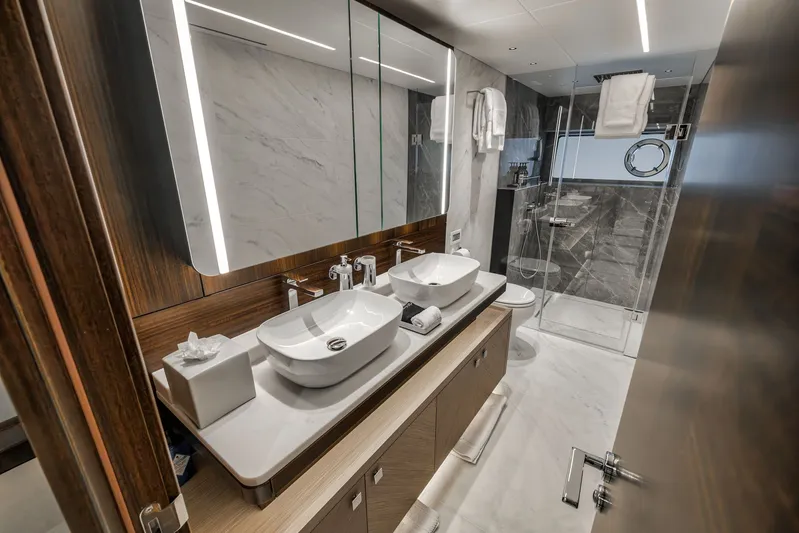 Dolce Far Niente Yacht Photos Pics 