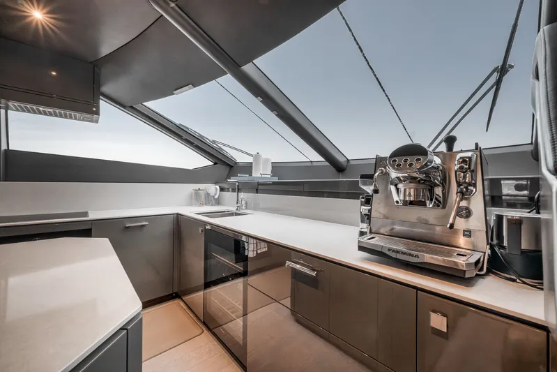 Dolce Far Niente Yacht Photos Pics 