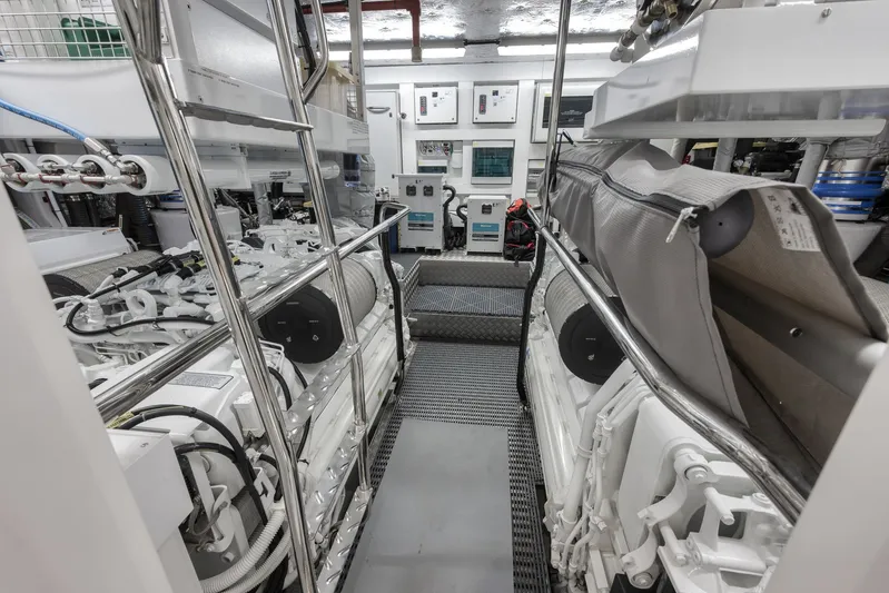 Dolce Far Niente Yacht Photos Pics 