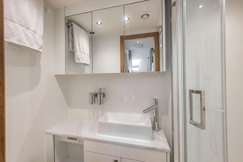 Dolce Far Niente Yacht Photos Pics 