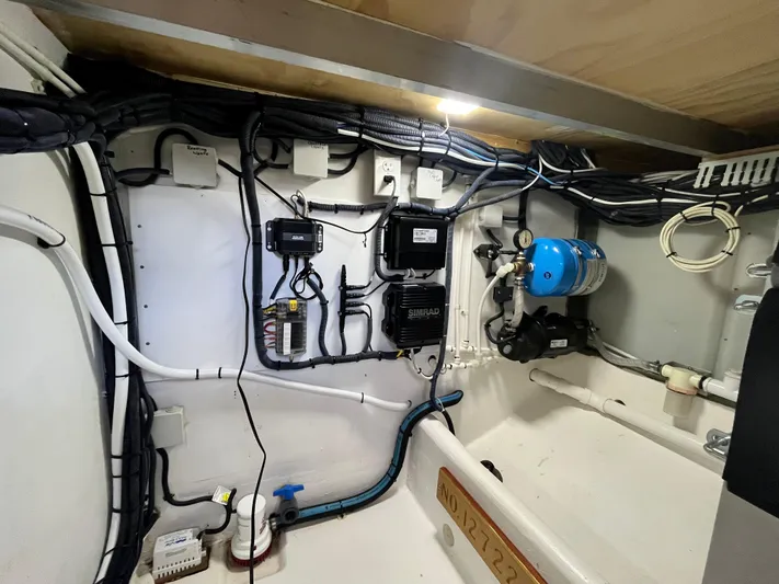 Veritas Yacht Photos Pics 