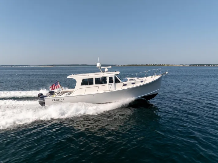 Veritas Yacht Photos Pics 