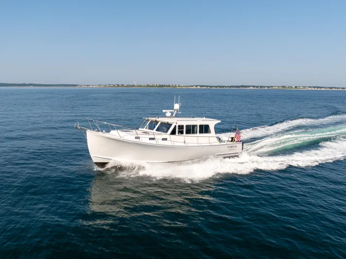 Veritas Yacht Photos Pics 