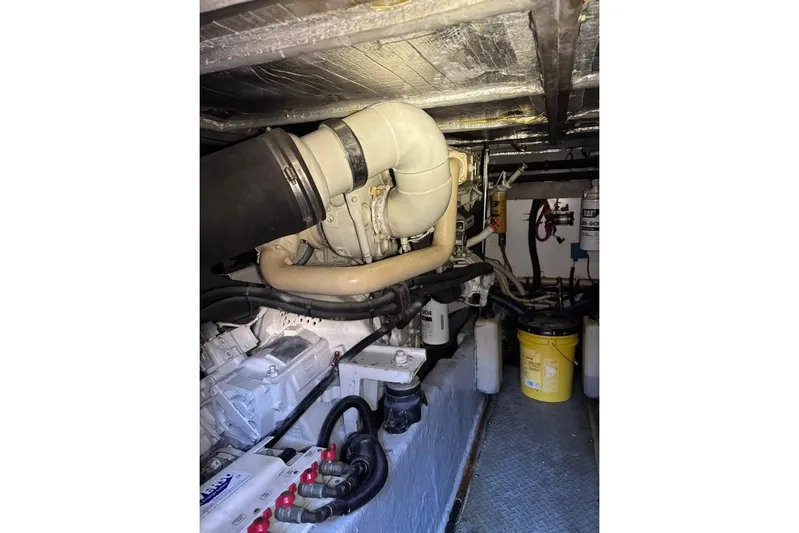  Yacht Photos Pics Engine room of 2001 Sea Ray 480 Sedan Bridge with visible components and wiring.