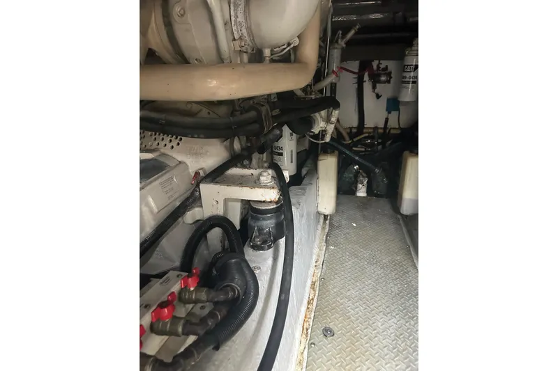  Yacht Photos Pics Engine room of 2001 Sea Ray 480 Sedan Bridge with visible components and wiring.