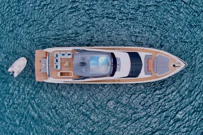 Ferretti Yachts 780