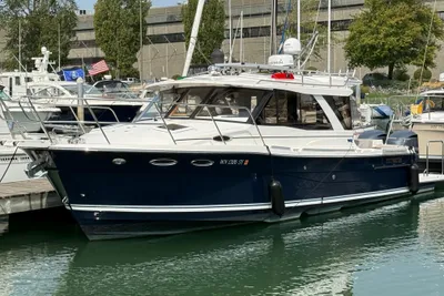 Cutwater C-32 C